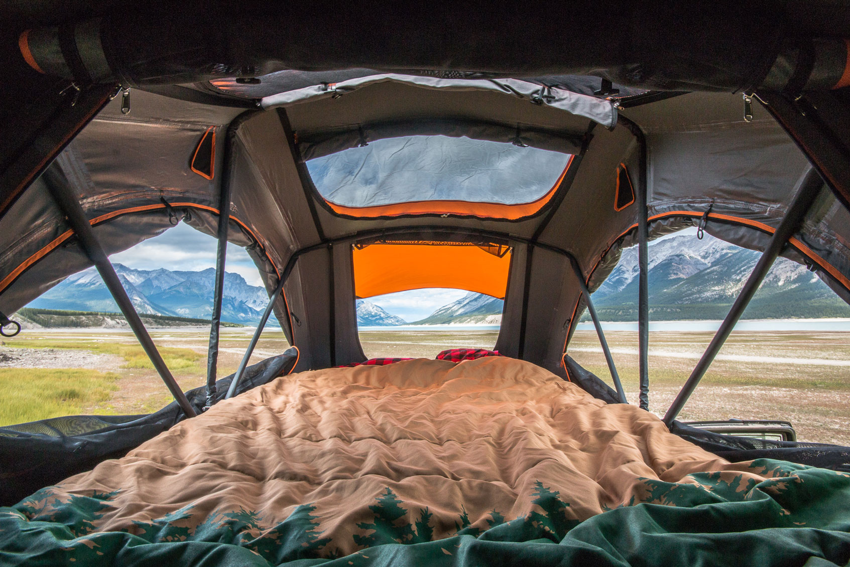 Treeline Outdoors Roof-Top Tent